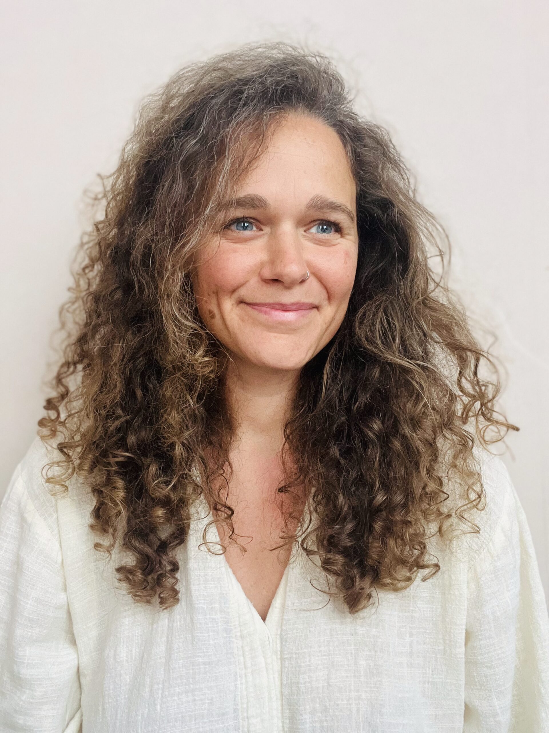 A complete somatic journey for women who are done abandoning themselves. 8 guided sessions that take you to the nervous system level where people pleasing actually lives.